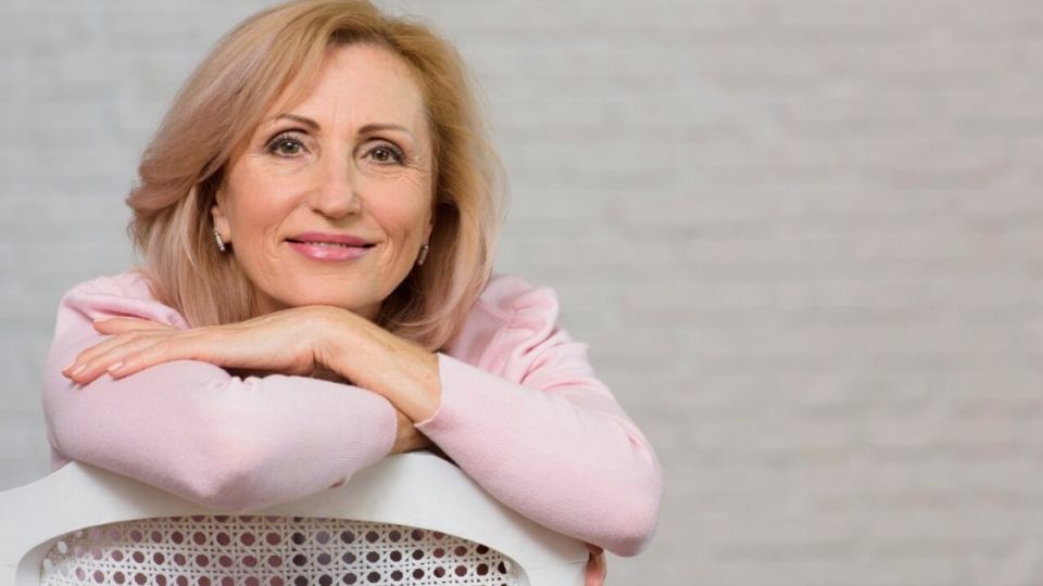 Какие женщины 60+ никогда не будут выглядеть бабушками: есть несколько секретов привлекательности — они невероятно простые