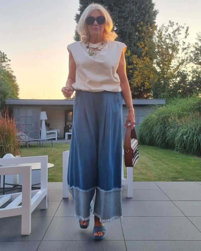  :      60   