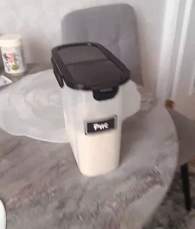 Как порядок на кухне влияет на внутренний комфорт: трансформация с помощью простых банок