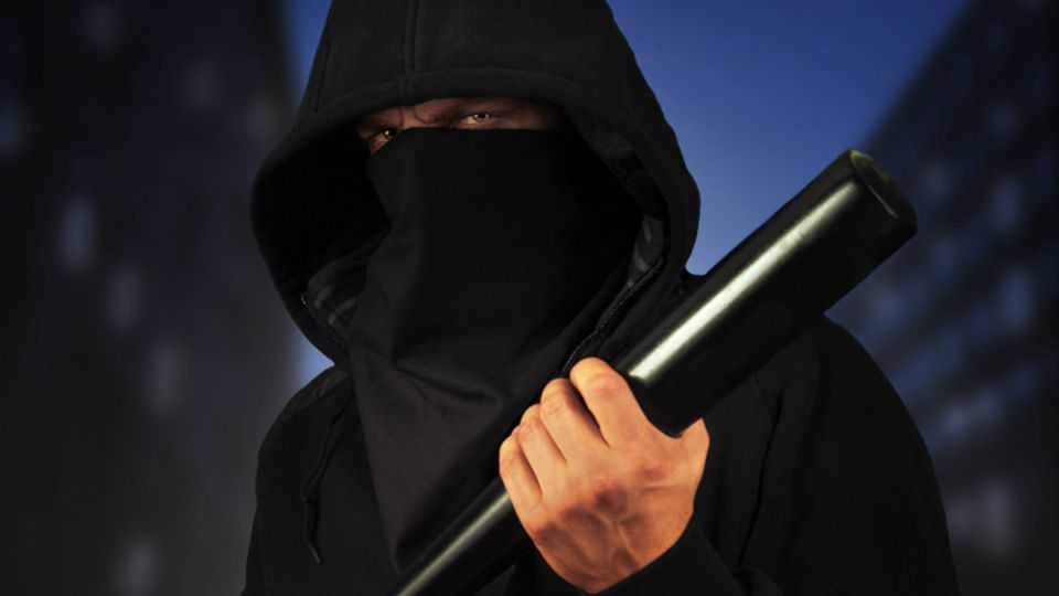 МФО и черные коллекторы: как не стать жертвой финансовых хищников