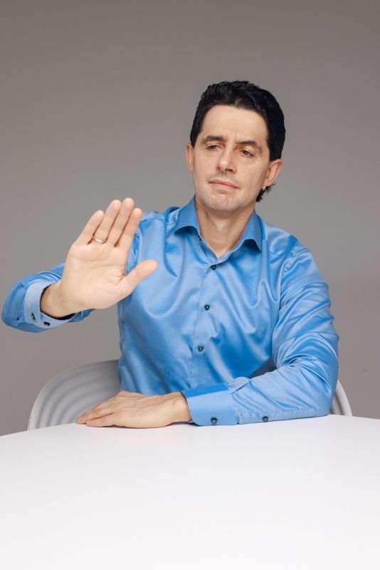 Уход за несъемными протезами: основные моменты