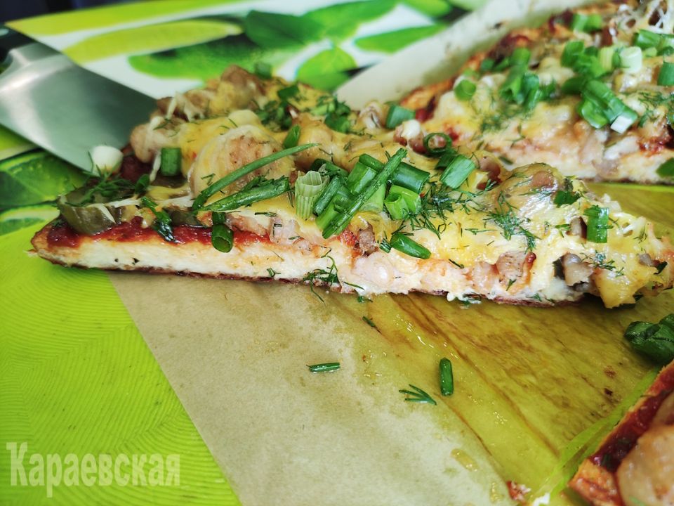 Праздник вкуса: кабачковая кето пицца с тремя сырами