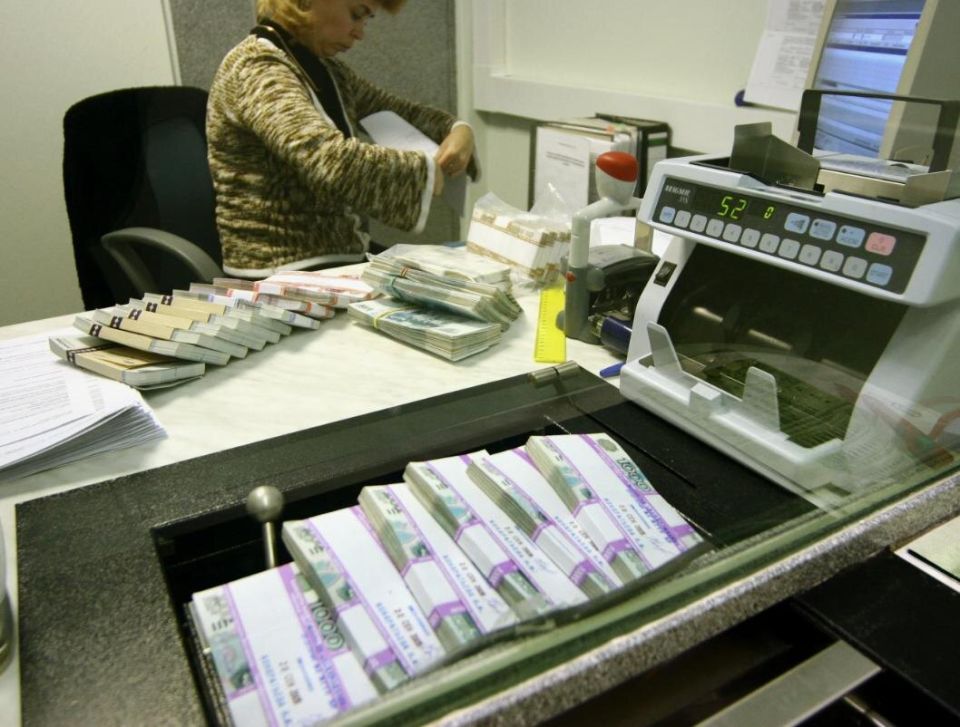 Когда банк задерживает выдачу наличных с вклада и как быть с документами