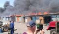 Помогают тушить военные: в Серышеве полыхает гаражный массив