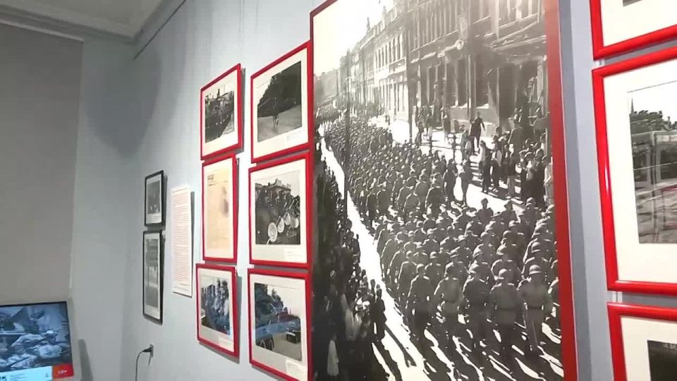   ,         1940- 