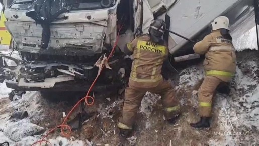 26 октября в Белогорском округе на 20 км ФАД Р-297 произошло ДТП с участием грузового автомобиля и пассажирского автобуса