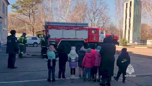 Малышам чрезвычайно интересно
