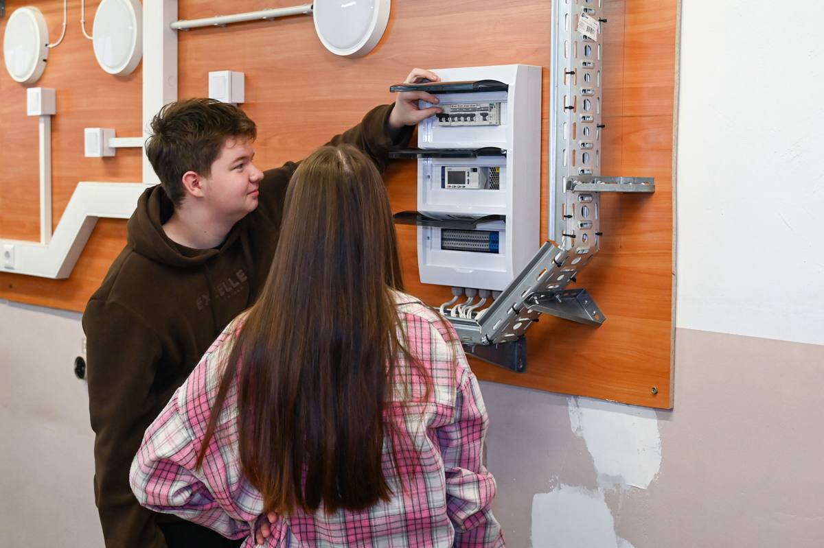 Факультет СПО в АМГУ отмечает 10-летний юбилей Факультет СПО в АМГУ отмечает 10-летний юбилей