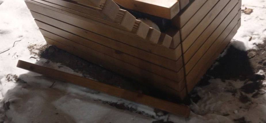 В Тынде на Школьной от рук вандалов пострадали новые арт-объекты В Тынде на Школьной от рук вандалов пострадали новые арт-объекты