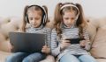 Гаджет детям не игрушка: 68 % россиян боятся привыкания детей к смартфонам