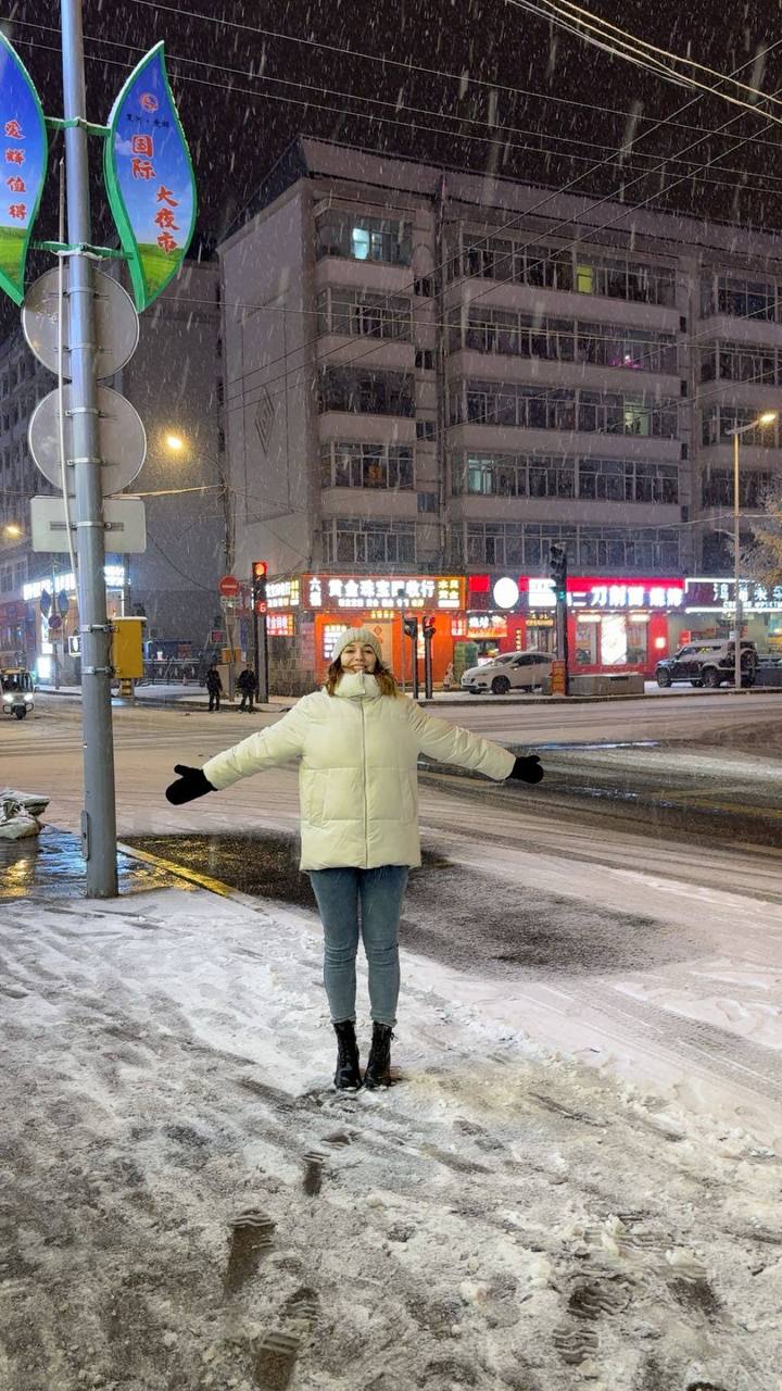 И соседей тоже заснежило. Хэйхэ вчера и сегодня И соседей тоже заснежило. Хэйхэ вчера и сегодня