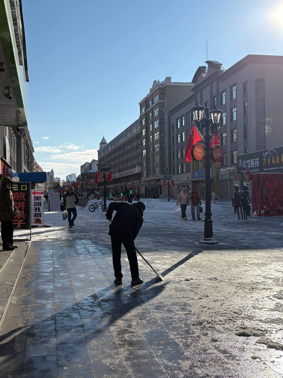 И соседей тоже заснежило. Хэйхэ вчера и сегодня И соседей тоже заснежило. Хэйхэ вчера и сегодня