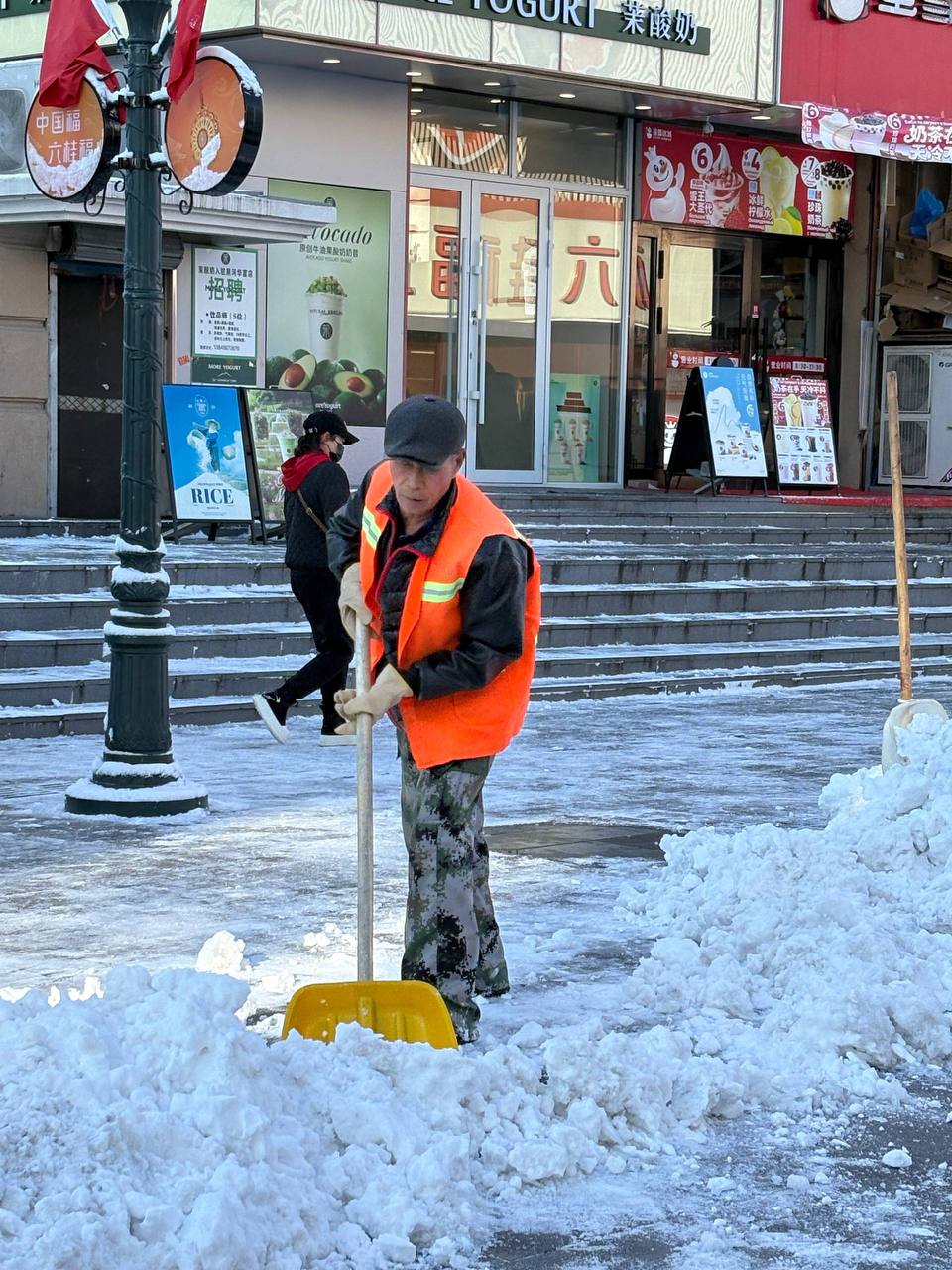 И соседей тоже заснежило. Хэйхэ вчера и сегодня И соседей тоже заснежило. Хэйхэ вчера и сегодня
