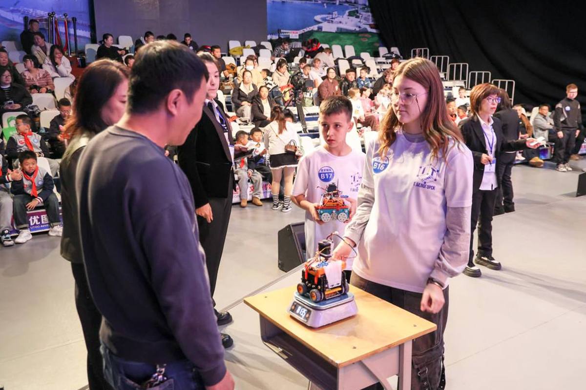 Амурская делегация вернулась с соревнований по робототехнике «КиберДао» Амурская делегация вернулась с соревнований по робототехнике «КиберДао»