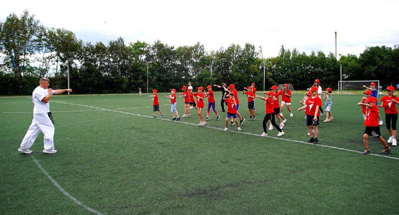 От нормативов ГТО до альпинизма и тхэквондо: чему научились юные благовещенцы за время летних каникул? От нормативов ГТО до альпинизма и тхэквондо: чему научились юные благовещенцы за время летних каникул?