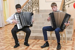 Связь поколений: День бабушек и дедушек отметили в управлении ЗАГС Амурской области  Связь поколений: День бабушек и дедушек отметили в управлении ЗАГС Амурской области