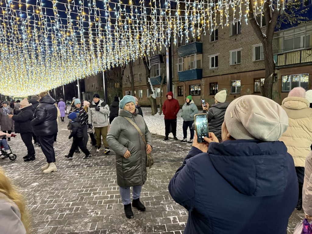 В Белогорске открыли вторую очередь Аллеи молодёжи В Белогорске открыли вторую очередь Аллеи молодёжи