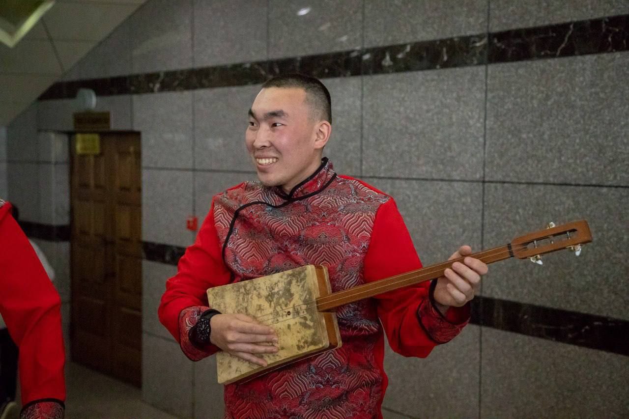 Губернатор региона Василий Орлов поздравил амурчан с Днём народного единства Губернатор региона Василий Орлов поздравил амурчан с Днём народного единства