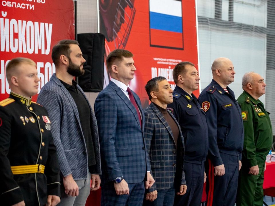 Амурские полицейские приняли участие в турнире по армейскому рукопашному бою, приуроченном ко Дню народного единства Амурские полицейские приняли участие в турнире по армейскому рукопашному бою, приуроченном ко Дню народного единства
