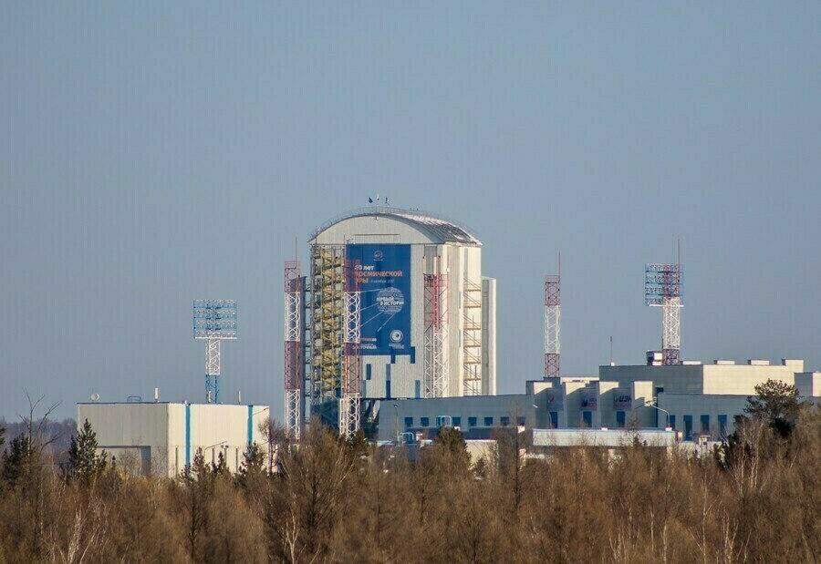 Дальневосточная энергетическая компания из-за долга за потреблённые ресурсы, который на сегодняшний день превышает 51 миллион рублей, ограничила поставку электроэнергии на объекты ООО «ПСО «Казань»* – генерального подрядчика...