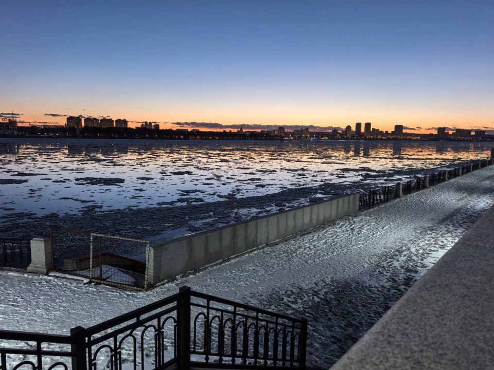 Ледоход на закате. @ampravda Ледоход на закате. @ampravda