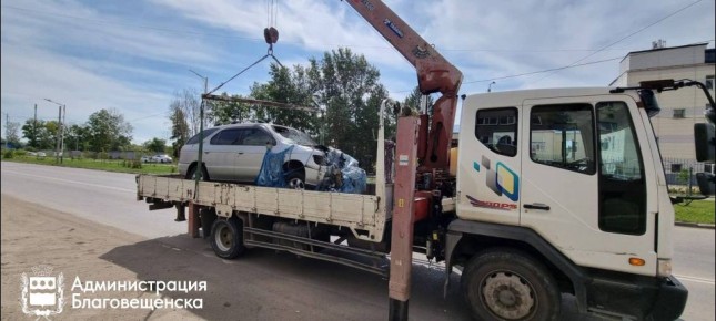 35 брошенных автомобилей убрали с улиц Благовещенска с начала года благодаря неравнодушным жителям
