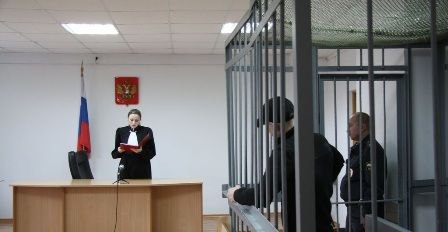 В Благовещенске осудили четверых мужчин, которые жестоко избили человека на улице