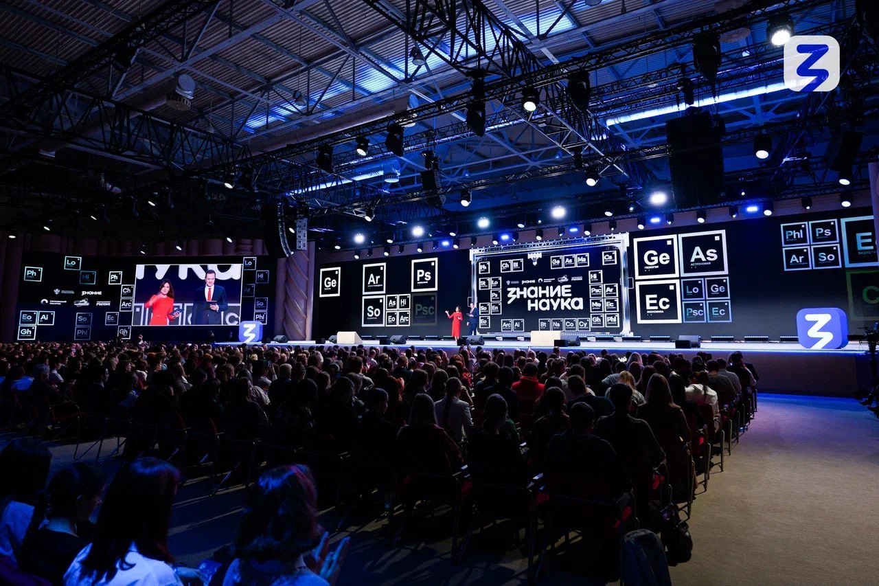 Школьник из Приамурья победил на олимпиаде и встретился с зампредом правительства РФ Школьник из Приамурья победил на олимпиаде и встретился с зампредом правительства РФ