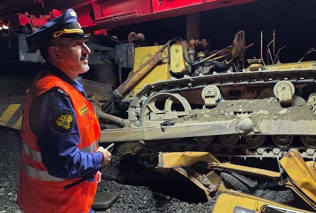 За сход крана и вагонов в Амурской области к ответственности привлекут десятки должностных лиц