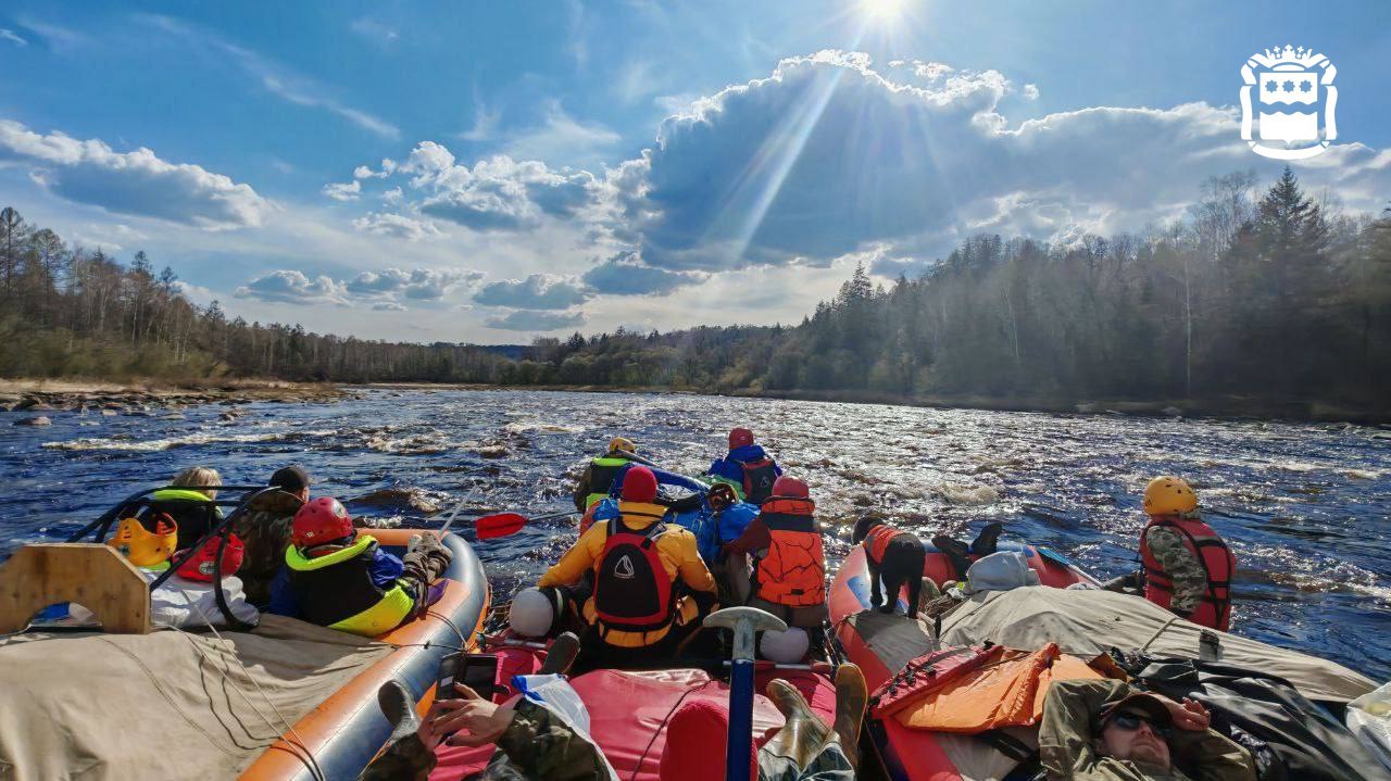Амурская природа лечит душу: педиатр из областной столицы приняла участие в экстремальном сплаве Амурская природа лечит душу: педиатр из областной столицы приняла участие в экстремальном сплаве