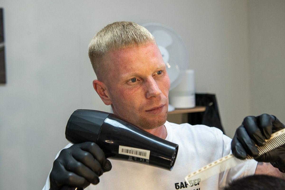 Как амурский ветеран СВО открыл свой барбершоп и причем здесь любовь