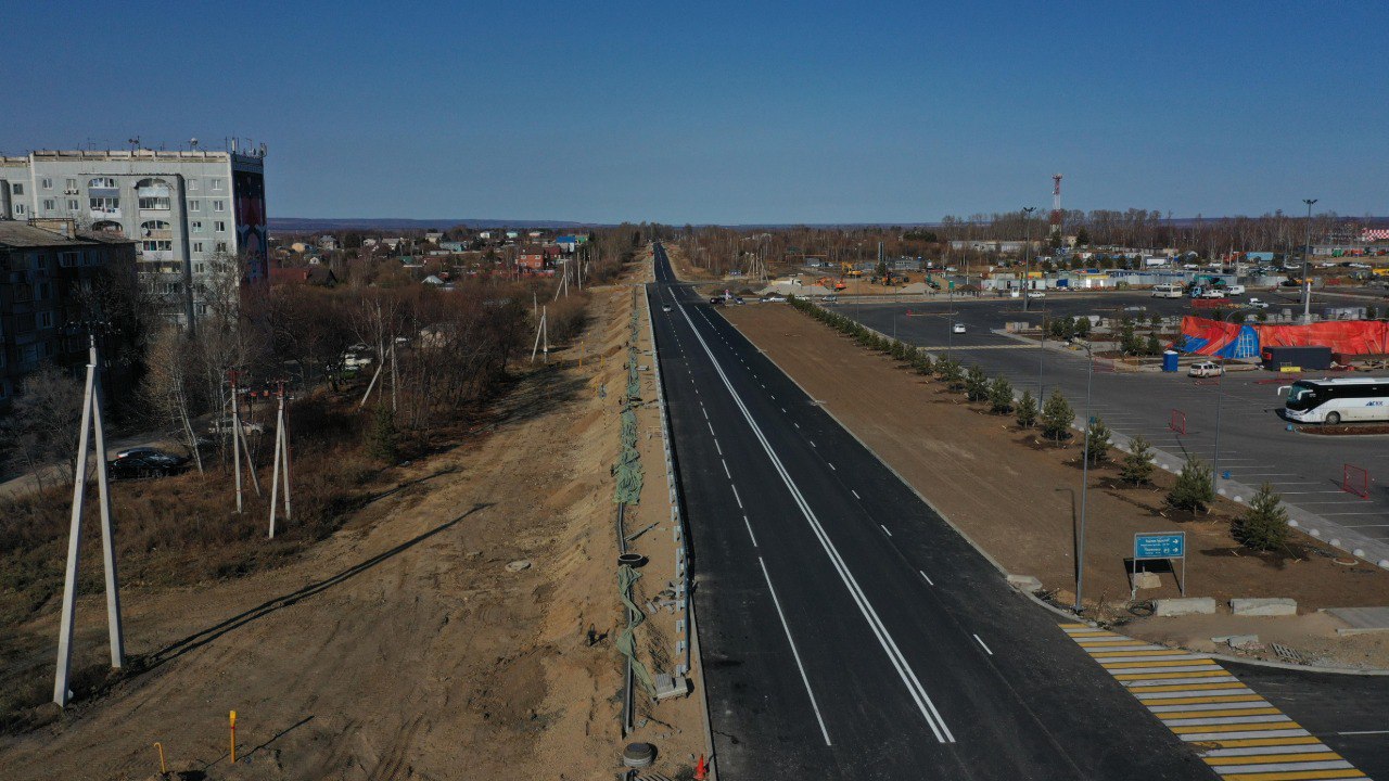 Красивый вид сверху Реконструкция аэропортовской трассы на финишной прямой Красивый вид сверху Реконструкция аэропортовской трассы на финишной прямой
