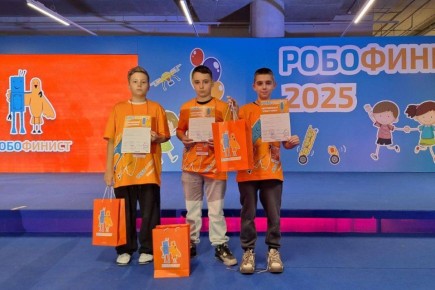 Амурские школьники вошли в топ-5 лучших на международном фестивале робототехники