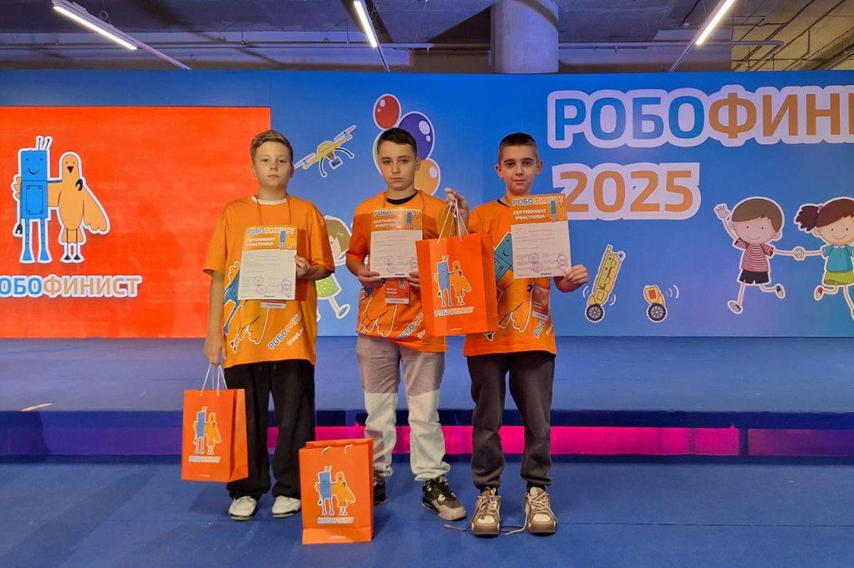 Амурские школьники вошли в топ-5 лучших на международном фестивале робототехники