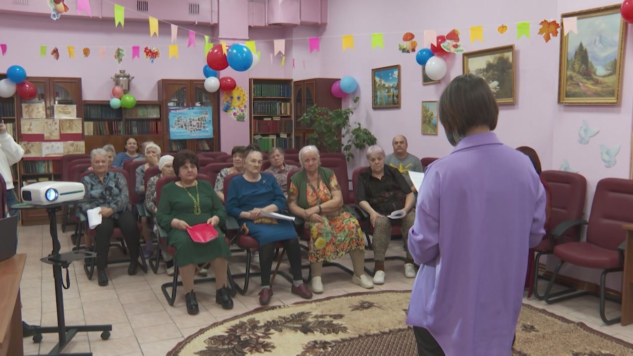 «Заходишь и жить хочется»: амурские газопереработчики помогли обновить медицинский кабинет в свободненском доме «Ветеран»