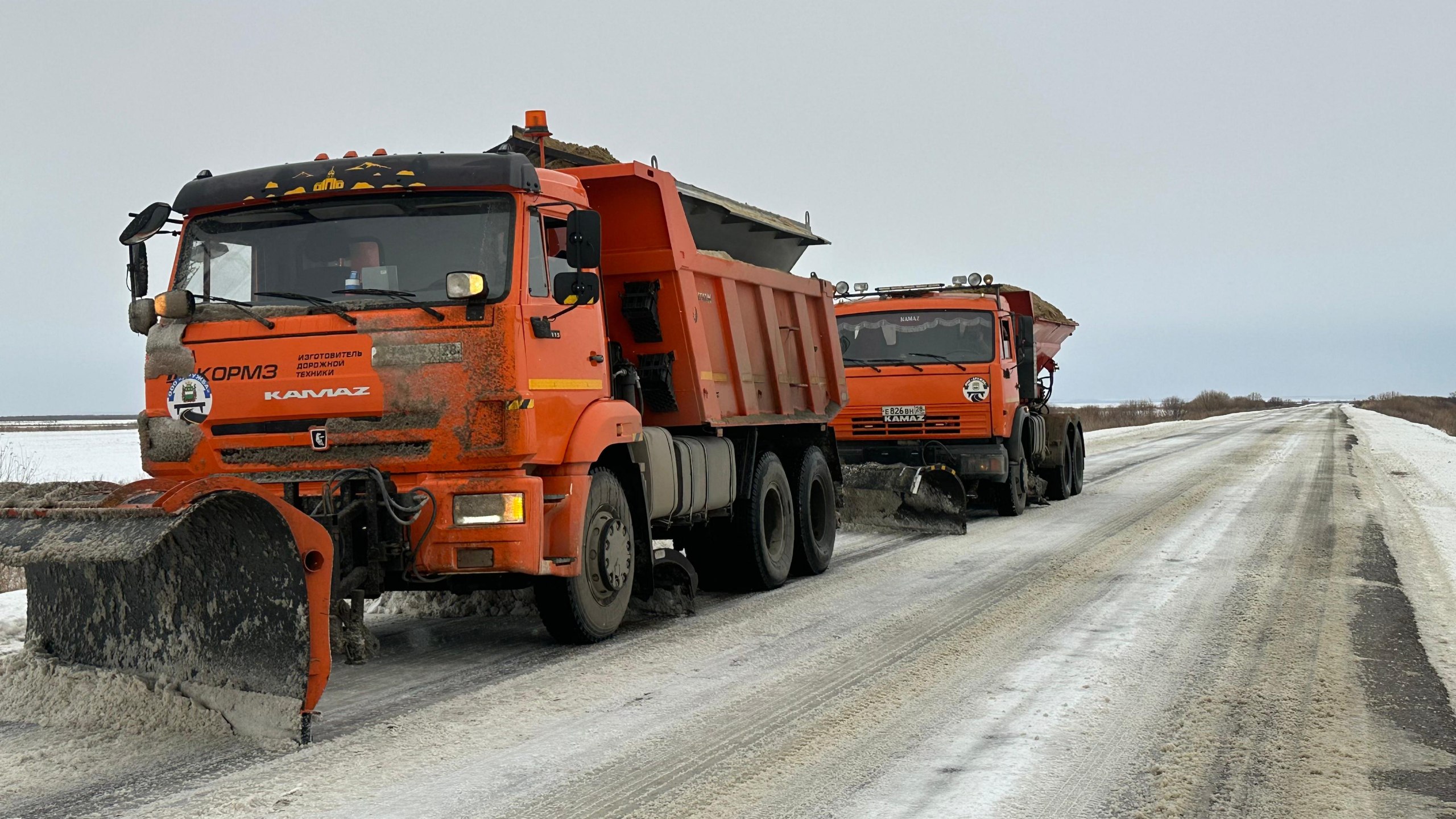 В Благовещенске и ряде округов местами идёт снег, на дорогах может быть гололедица