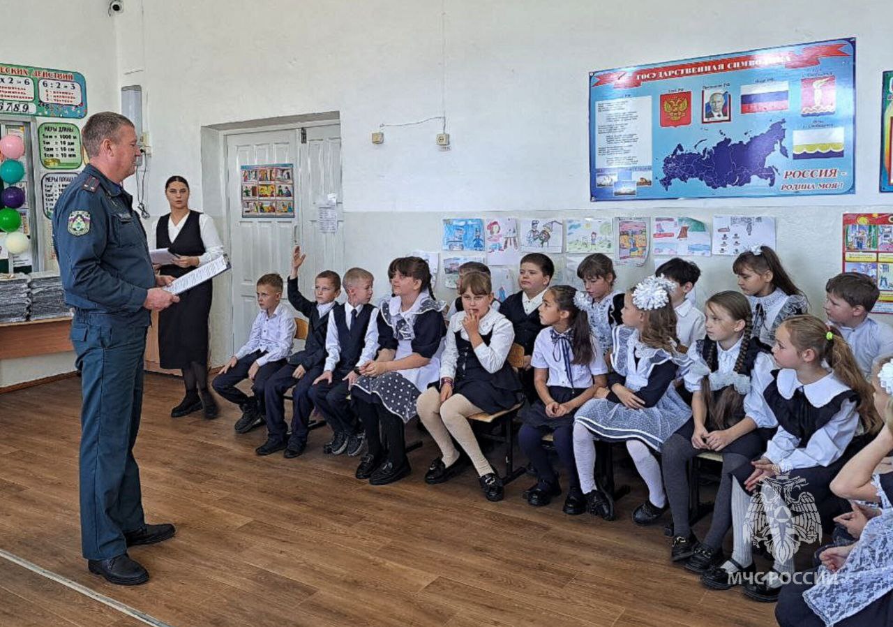 свободненских школьников вступили в дружину юных пожарных свободненских школьников вступили в дружину юных пожарных