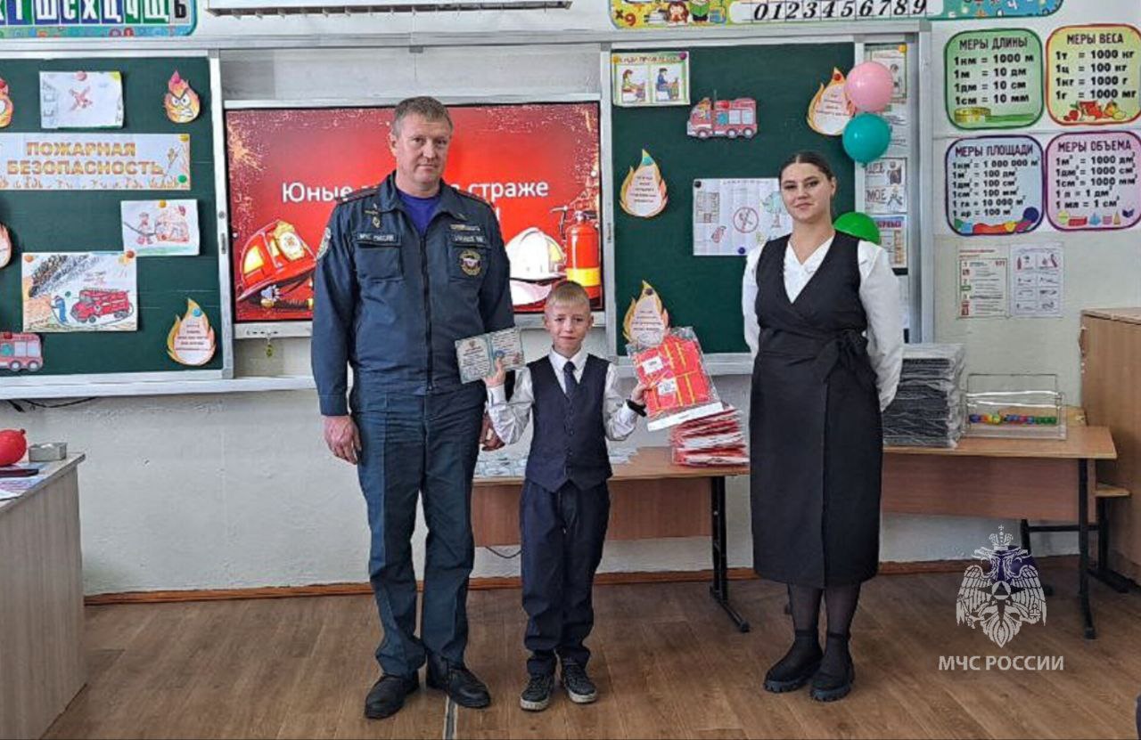 свободненских школьников вступили в дружину юных пожарных свободненских школьников вступили в дружину юных пожарных