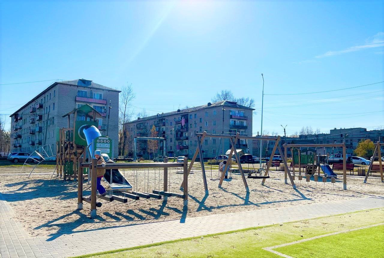 В Екатеринославке завершено благоустройство новой детской площадки В Екатеринославке завершено благоустройство новой детской площадки