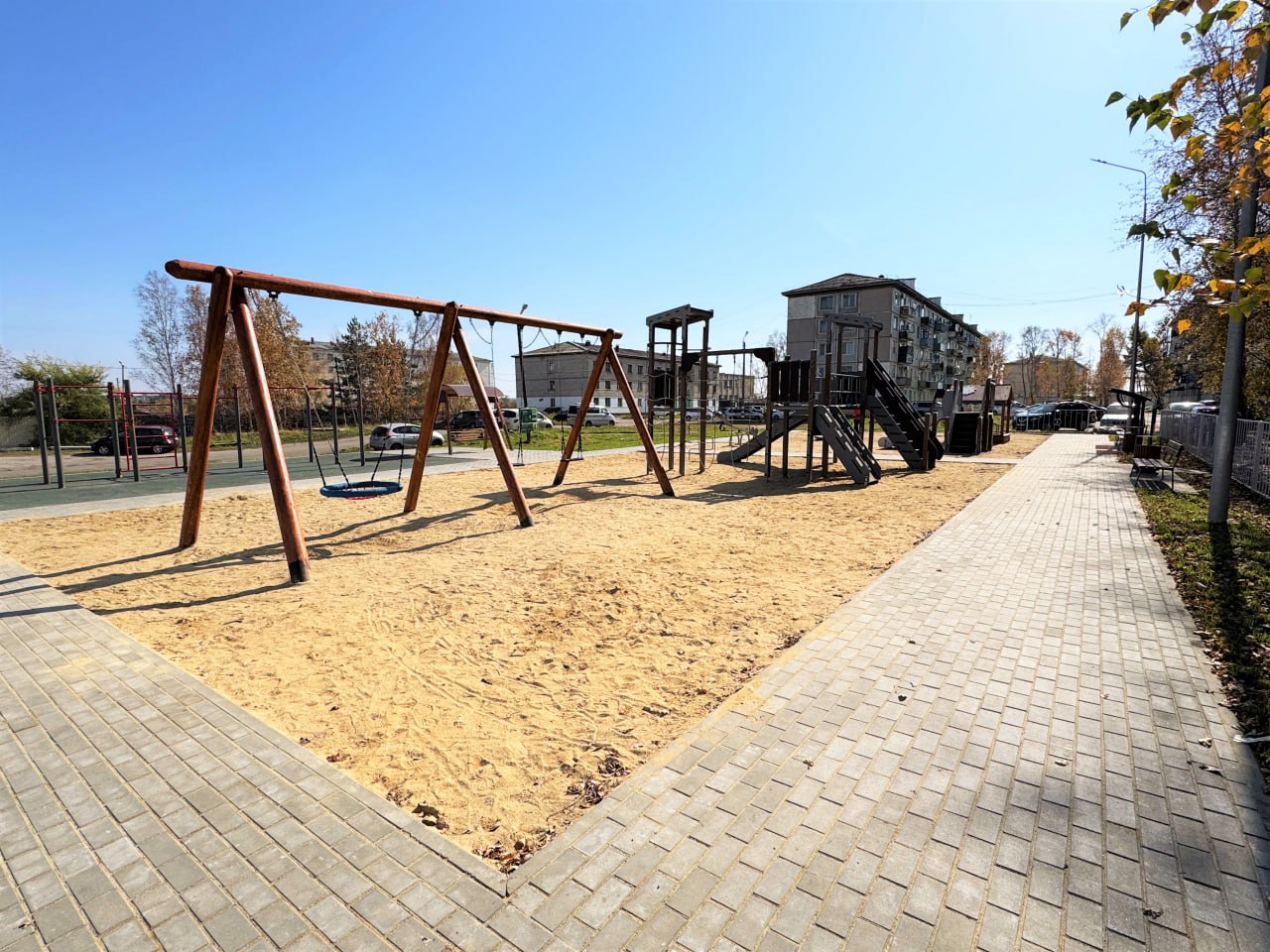 В Екатеринославке завершено благоустройство новой детской площадки В Екатеринославке завершено благоустройство новой детской площадки