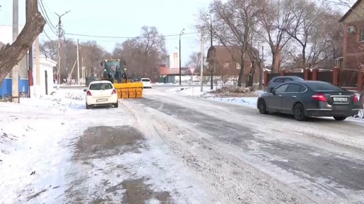 В Благовещенске продолжается битва со стихией
