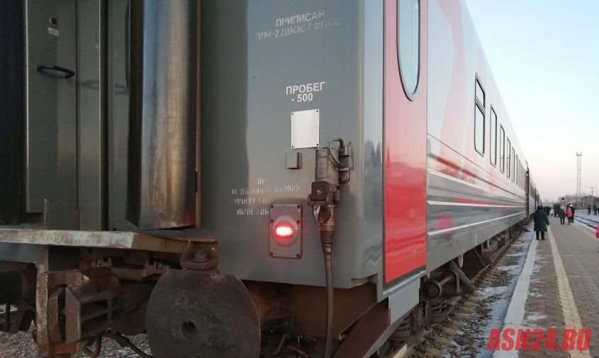 Пассажира поезда Владивосток — Москва оштрафуют за экстренную остановку в Приамурье