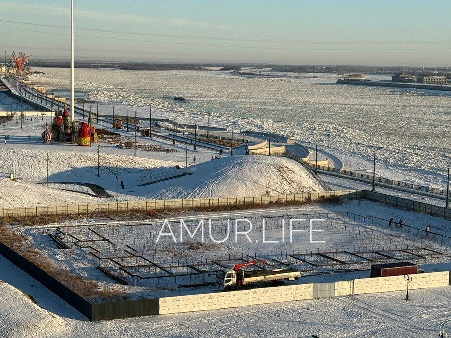 На территории «Трибуна Холл» амурской столицы стартовало обустройство нового объекта – ярмарочной площади «Амурские сезоны» На территории «Трибуна Холл» амурской столицы стартовало обустройство нового объекта – ярмарочной площади «Амурские сезоны»