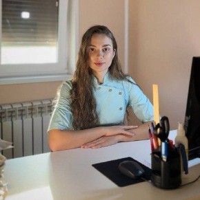 В этом году оказывать помощь жителям села Украинка приехала молодой фельдшер