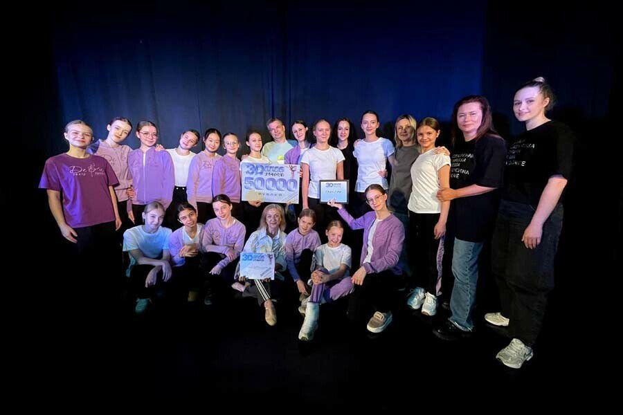       -      3Dance factory,         