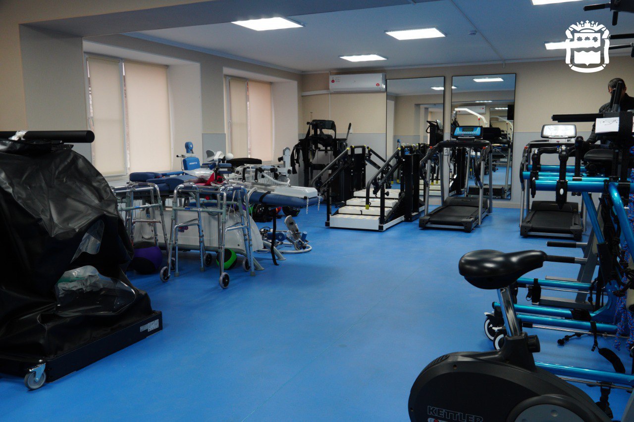 Центральная площадь и реабилитационный центр: Василий Орлов оценил отремонтированные объекты в Амвросиевском округе Центральная площадь и реабилитационный центр: Василий Орлов оценил отремонтированные объекты в Амвросиевском округе