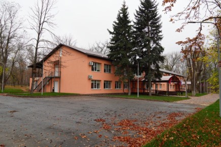 Реабилитационный центр, отремонтированный при поддержке Приамурья, запустят в Амвросиевке