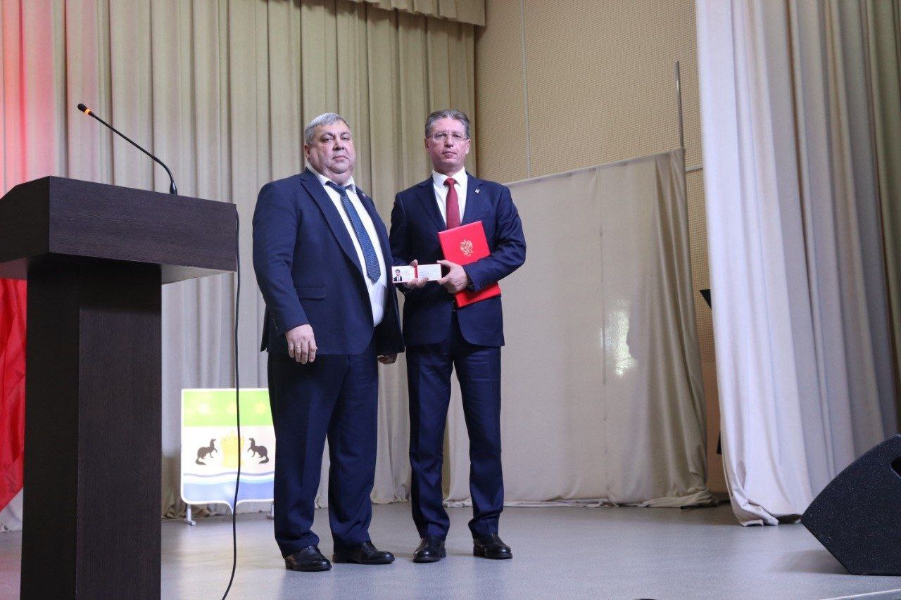 Андрей Рудь поздравил главу Белогорского муниципального округа с вступлением в должность Андрей Рудь поздравил главу Белогорского муниципального округа с вступлением в должность