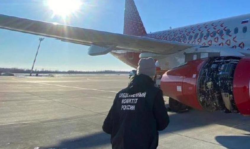 Самолет, летевший в Благовещенск из Владивостока, экстренно сел в Хабаровске