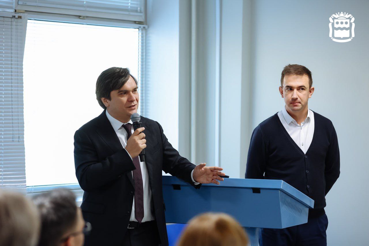 Андрей Омельчук оценил инфраструктуру и планы Приамурья по возможному созданию кампуса в регионе Андрей Омельчук оценил инфраструктуру и планы Приамурья по возможному созданию кампуса в регионе